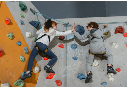 Comment construire un mur d'escalade pour enfants chez vous